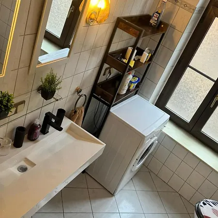 Piano Halle - Netflix - Free Wifi 5 *